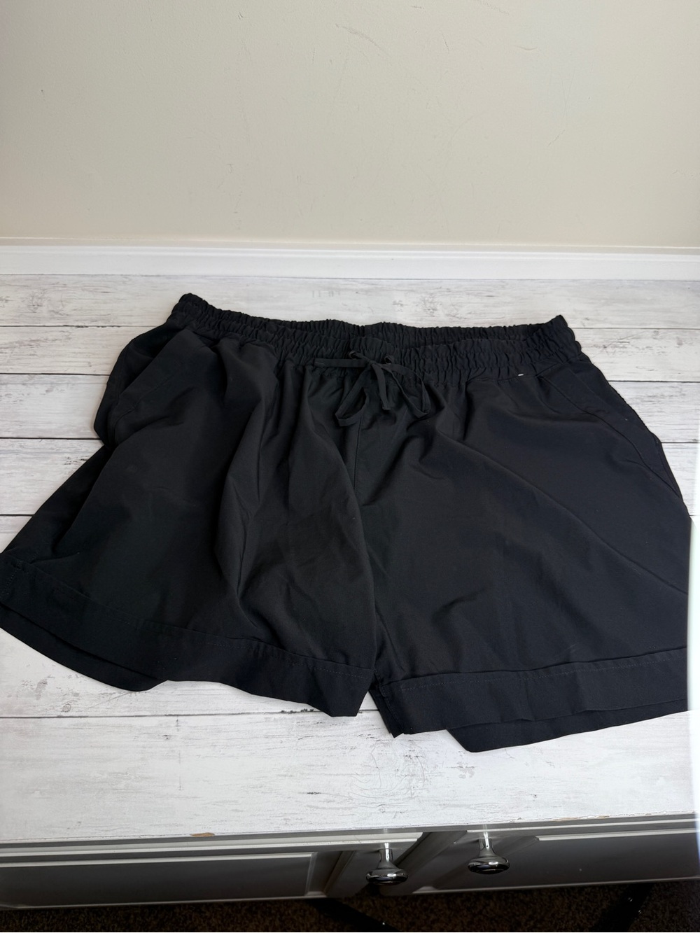 Mondetta Black Elastic Waist Shorts